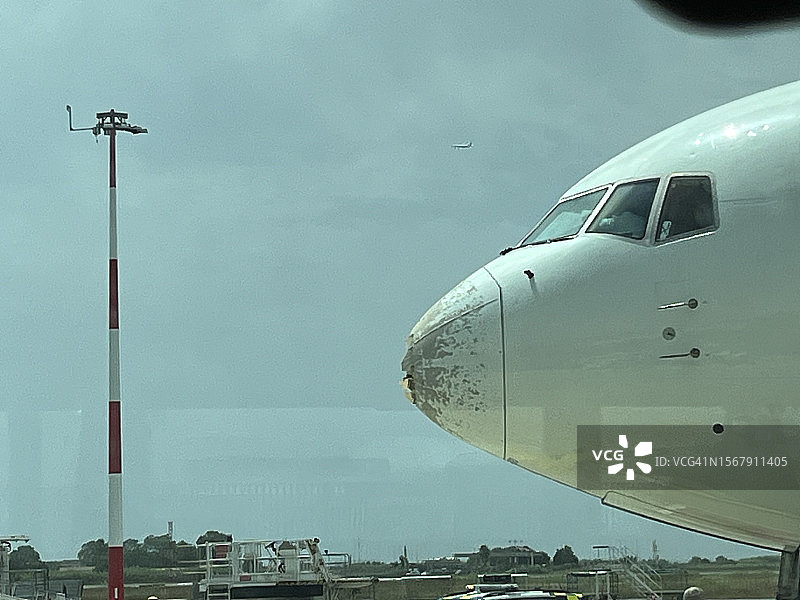 损坏的锥形机头图片素材