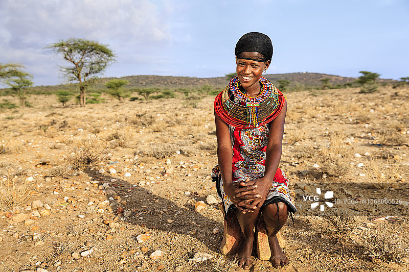 肯尼亚桑布鲁部落非洲小女孩肖像图片素材