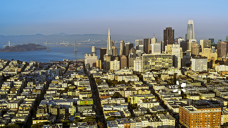 旧金山市和耶尔巴布埃纳岛景观图片素材