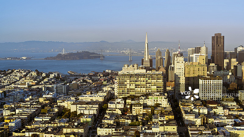 旧金山市和耶尔巴布埃纳岛景观图片素材