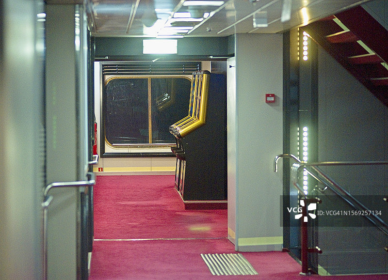 渡轮内部景观图片素材