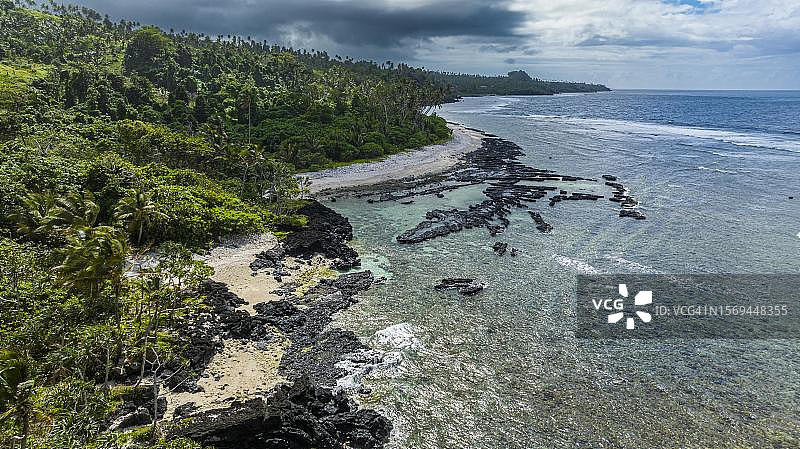 斐济塔韦乌尼岛南太平洋火山海岸航拍图片素材