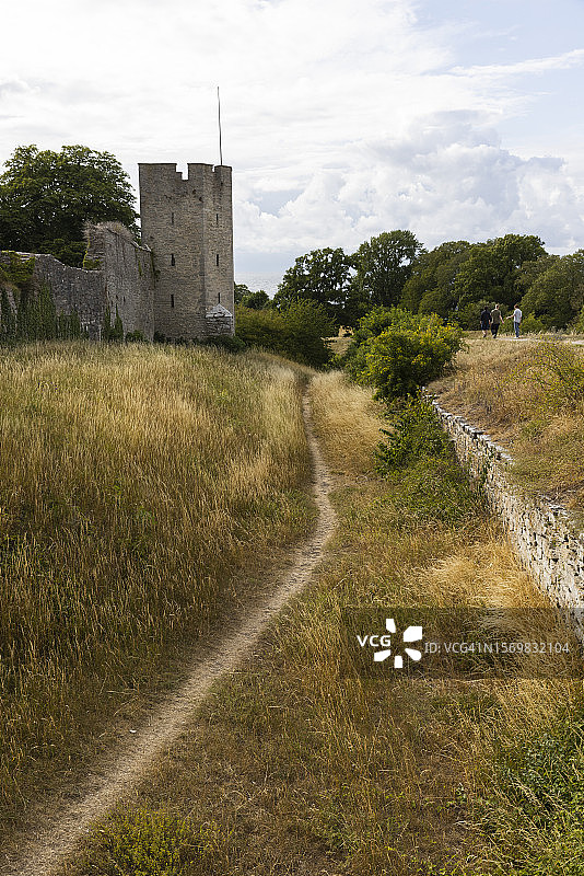 沿着维斯比古城墙的小路图片素材