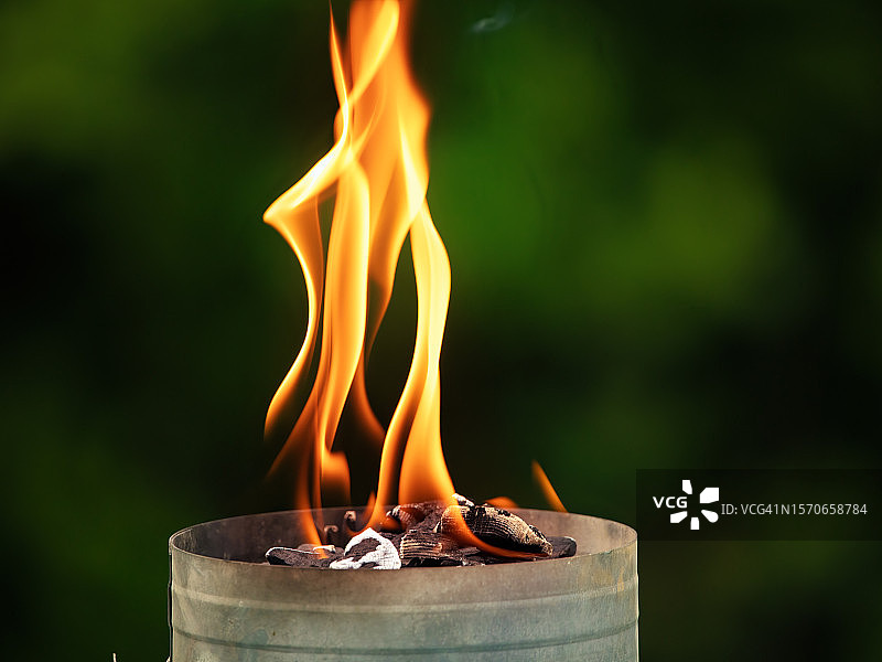 火焰之舞图片素材