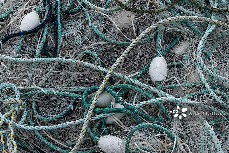 圣特罗佩港口的渔网图片素材