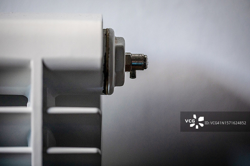 散热器上的排气阀图片素材