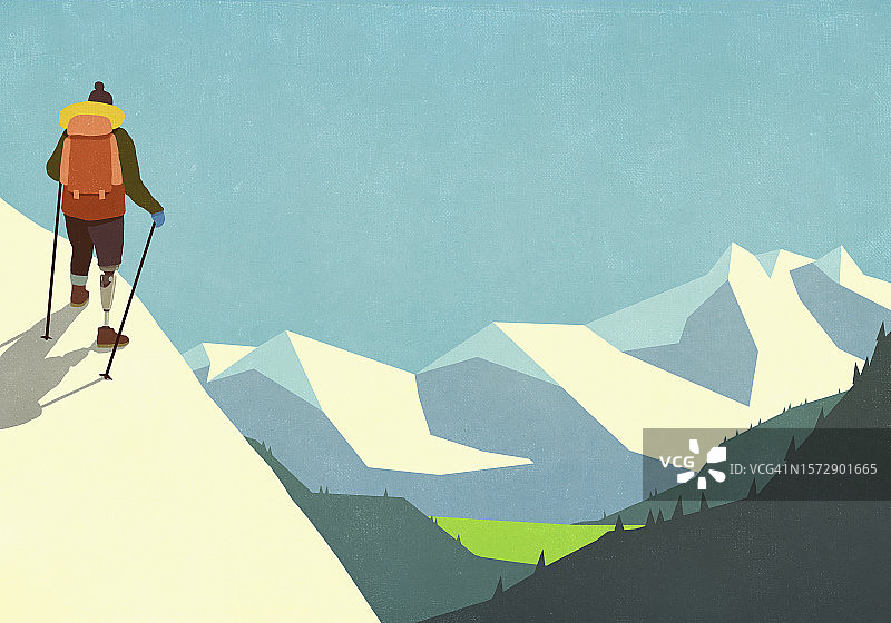 背着背包，拄着滑雪杖的女人爬上雪山图片素材