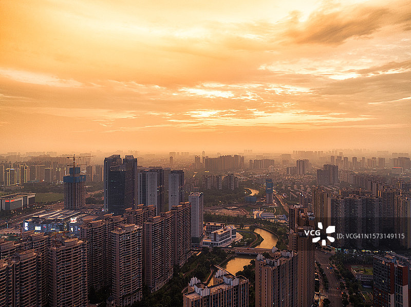 中国成都的壮丽日落景色图片素材