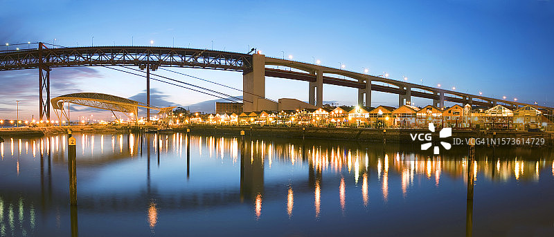 里斯本4月25日大桥图片素材