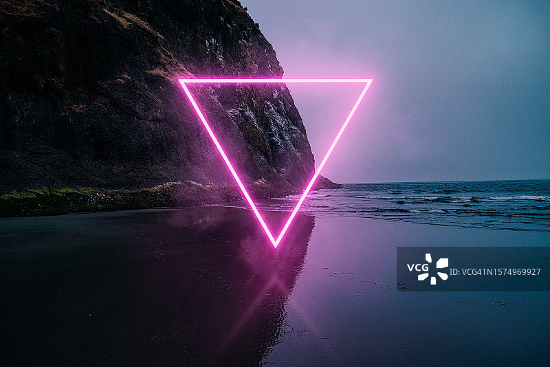 不同设置中的发光荧光多边形图片素材