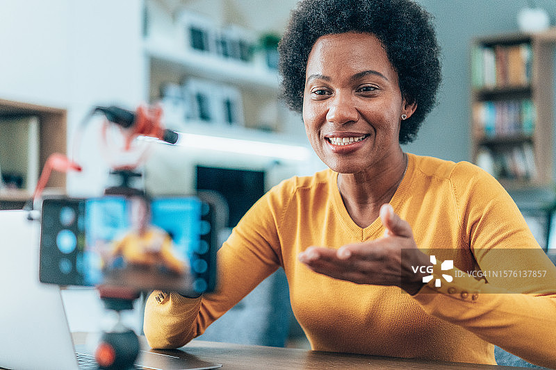 视频博主图片素材