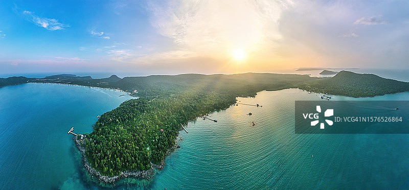 泰国南部亚洲美丽日落热带海滩广阔航拍图片素材