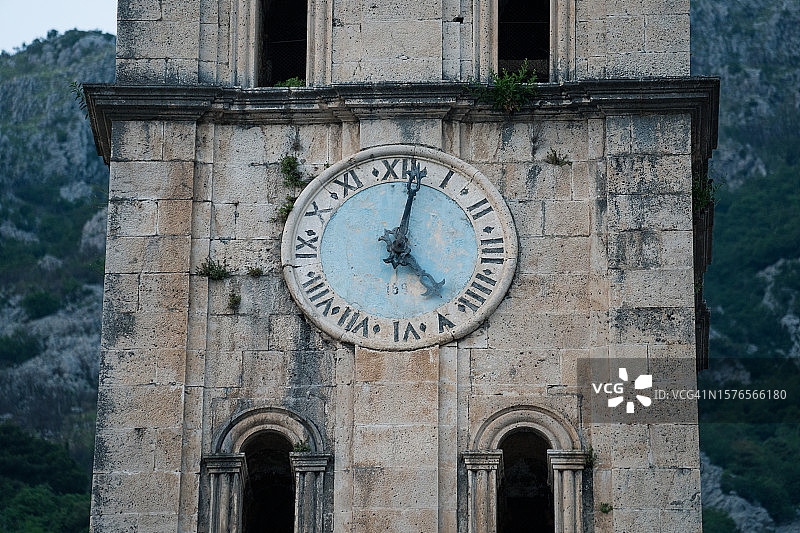 圣尼古拉斯教堂的古老钟楼图片素材