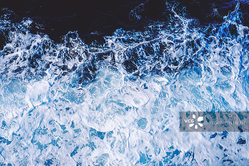 水花四溅的全景照片图片素材