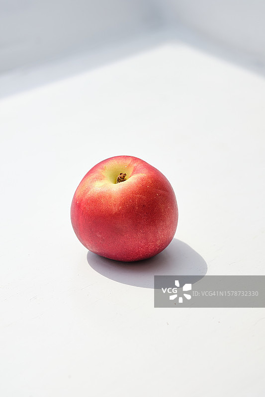 桌子上的苹果图片素材