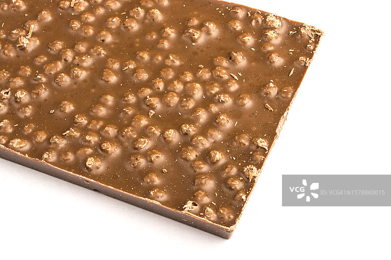 白色背景上的巧克力棒背面图片素材