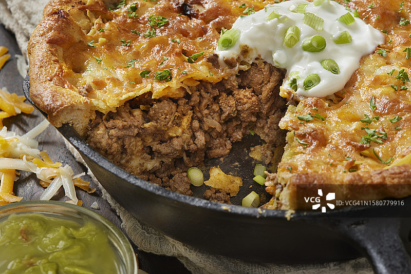 芝士牛肉塔可馅饼图片素材
