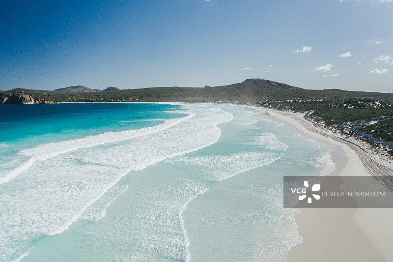 从空中俯瞰阳光明媚的幸运湾，勒格兰角国家公园，西澳大利亚州埃斯佩兰斯图片素材