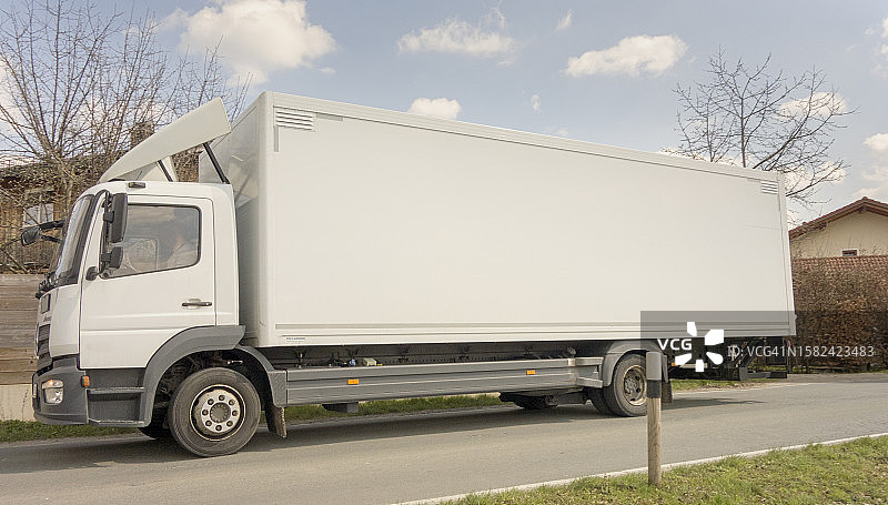 运货卡车配送货物图片素材
