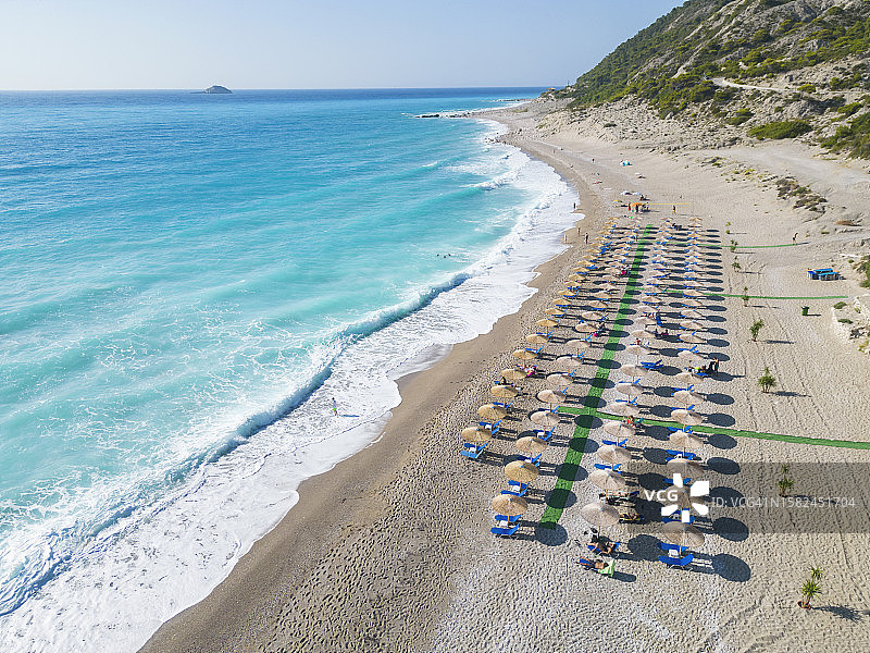 希腊莱夫卡达岛吉亚洛斯海滩的航拍景色图片素材