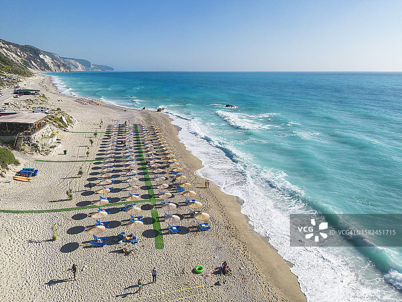 希腊莱夫卡达岛贾洛斯海滩航拍俯视图图片素材