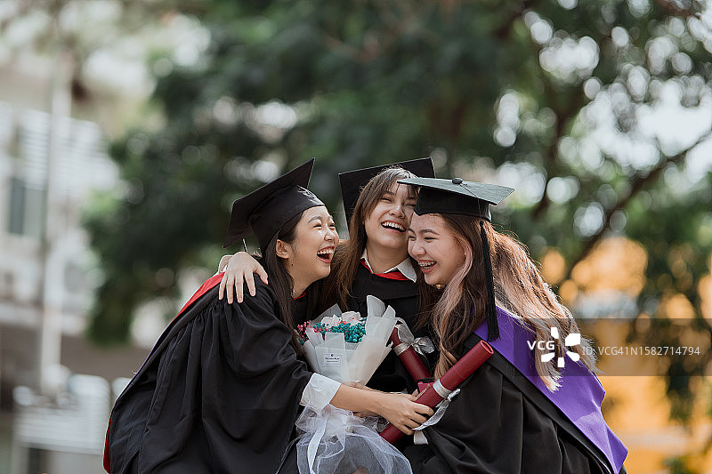 毕业生肖像图片素材