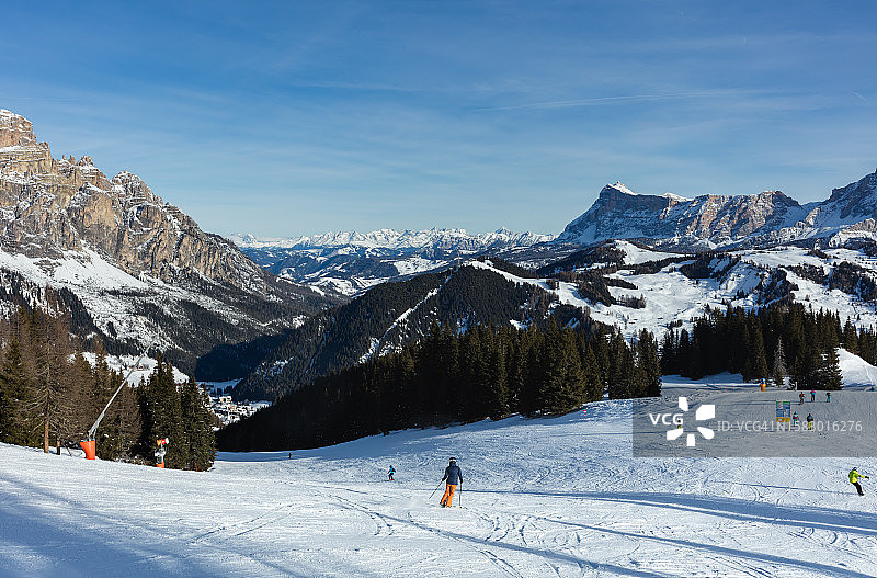 冬季运动滑雪图片素材