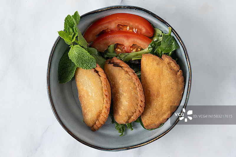 牛肉萨姆布萨三角饺图片素材