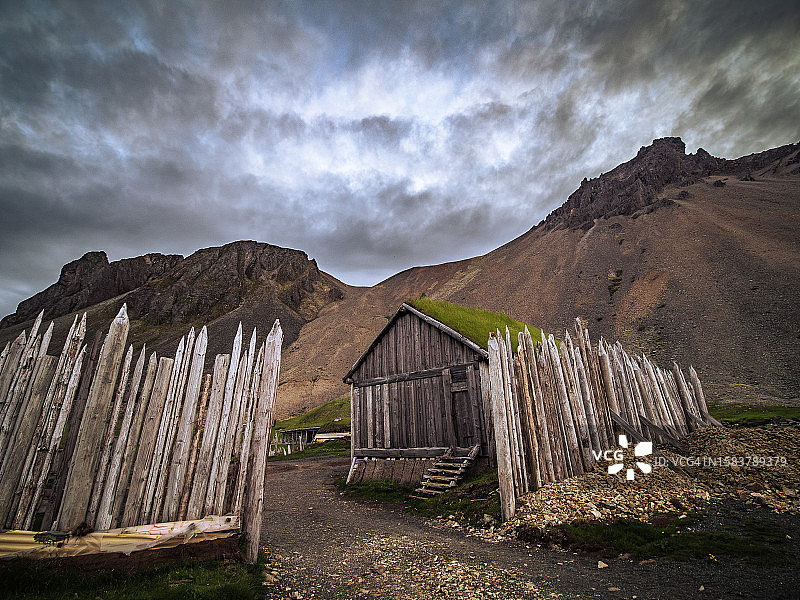 冰岛斯托克斯内斯半岛维京村庄入口广角风光图片素材
