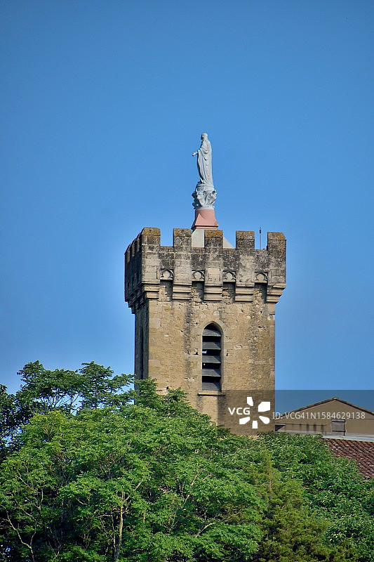 维维耶莱蒙塔涅的圣马丁教区教堂图片素材