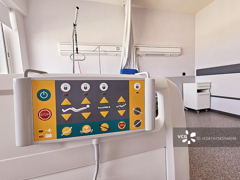 医院用电子升降床图片素材