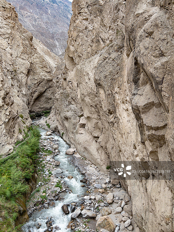 巴基斯坦喀喇昆仑公路沿线的溪流图片素材