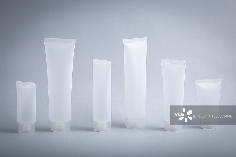 桌子上的文字特写图片素材