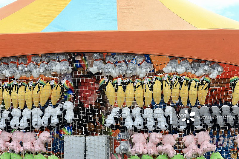 乡村集市狂欢节奖品展示图片素材