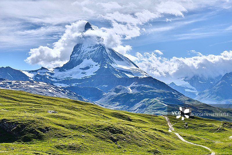 瑞士晴朗的马特洪峰图片素材