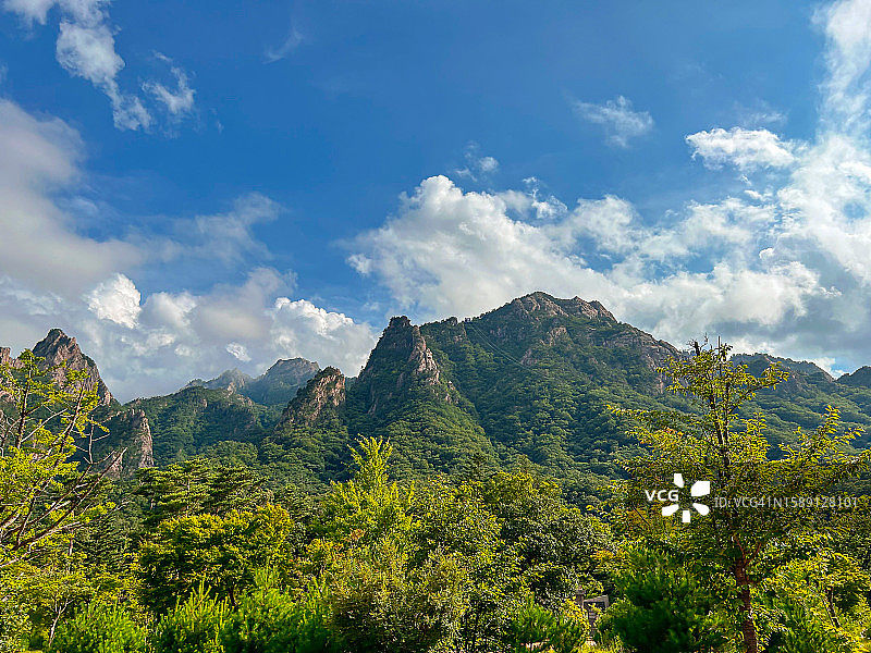 雪岳山国家公园的山脉／韩国图片素材