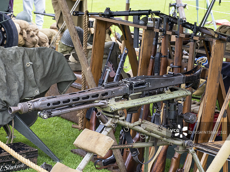英国约克郡代尔斯英格尔顿1940年代周末的机枪和其他武器图片素材