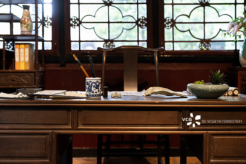传统中式书房与中式家具图片素材