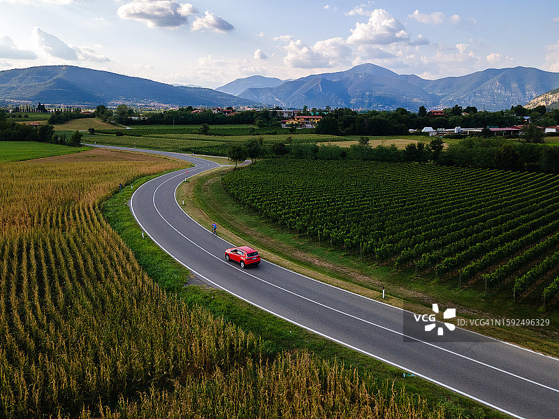 红色汽车图片素材