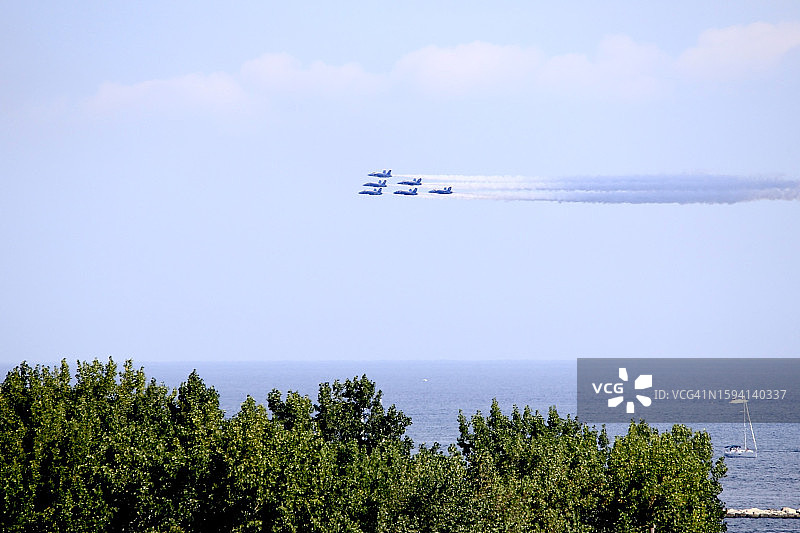 战斗机编队飞行图片素材