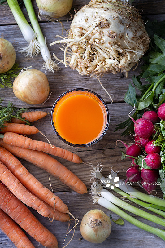 胡萝卜、蔬菜和胡萝卜汁图片素材
