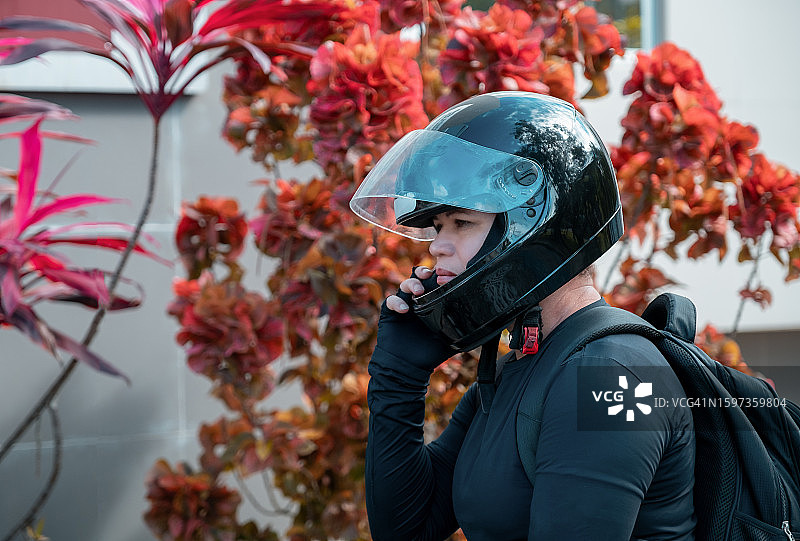 一个巴西女人的肖像图片素材