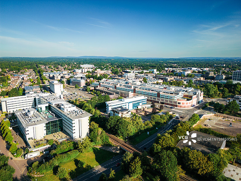 英国西萨塞克斯郡克劳利镇中心航拍景色图片素材