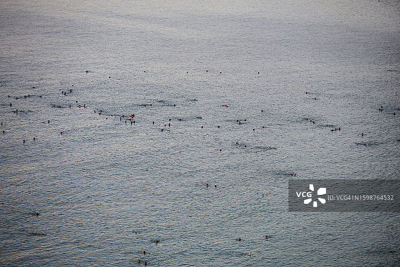 越南著名旅游地芽庄湾海滩城市风光图片素材