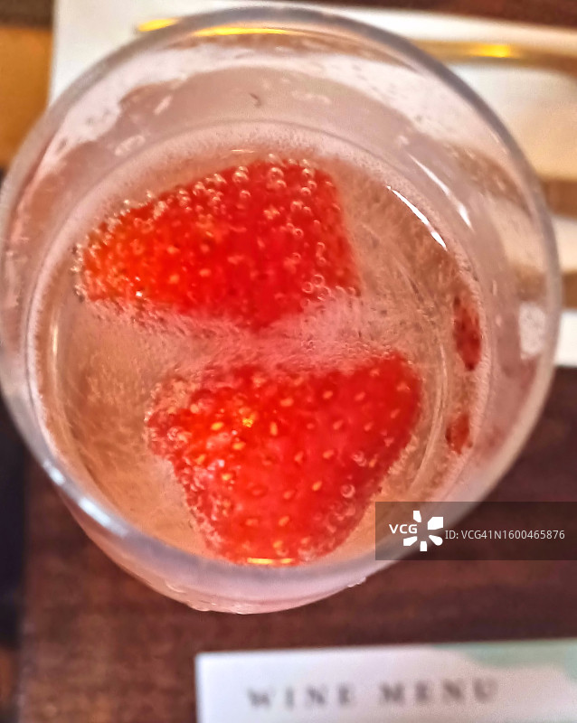 闪亮的玫瑰图片素材