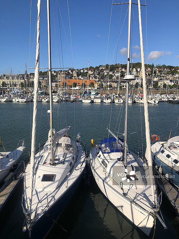 从多维尔看特鲁维尔图片素材