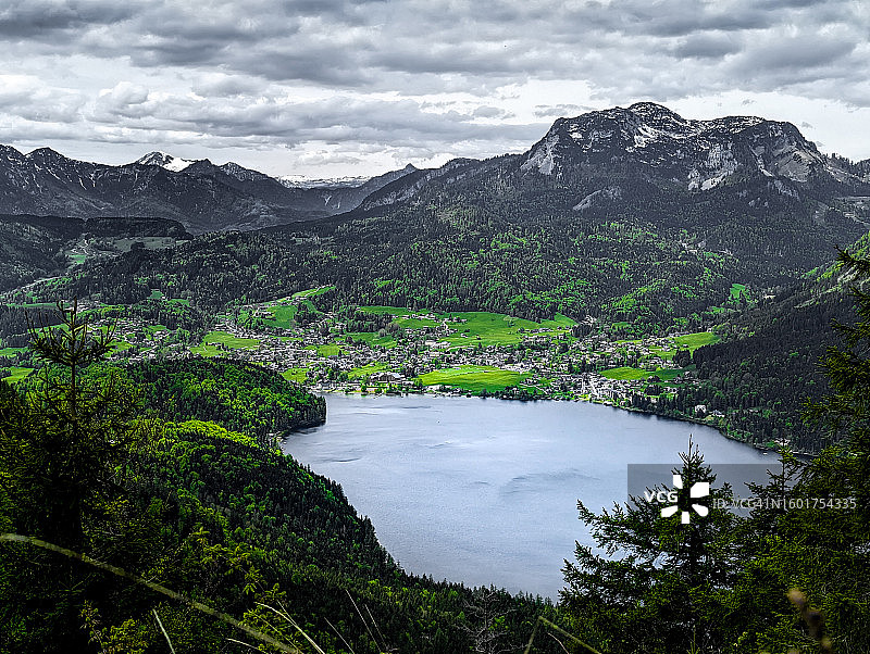 奥地利施蒂利亚阿尔陶塞湖泊山脉风光图片素材