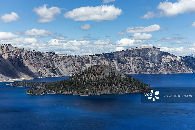 美国火山口湖国家公园湖光山色风光图片素材