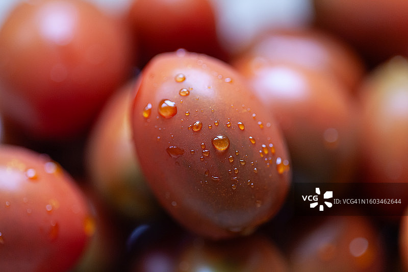 深色樱桃番茄图片素材
