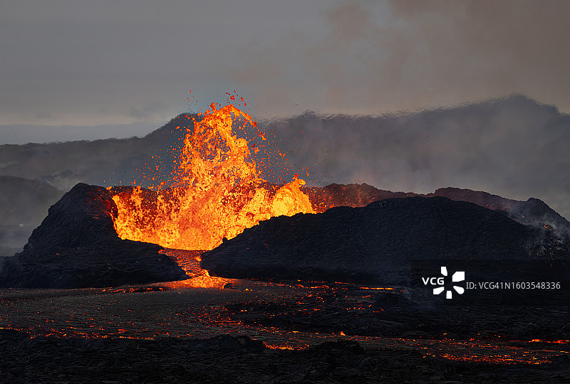 火山熔岩的壮丽景色图片素材
